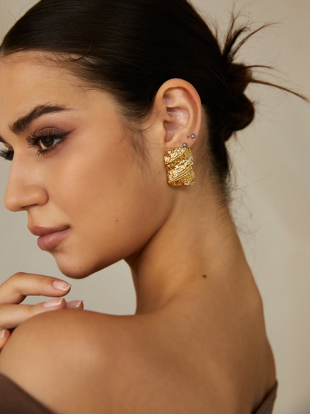 Square Earrings in Gold in Gold — Svelte Chic