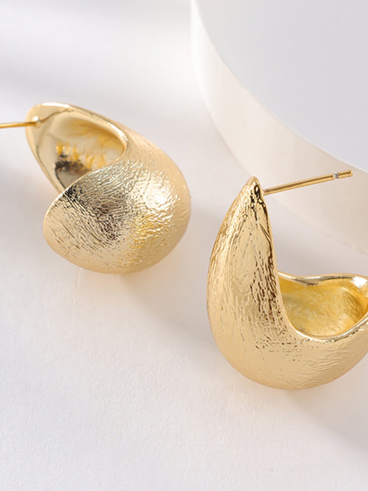 C-Shape Earrings — Svelte Chic