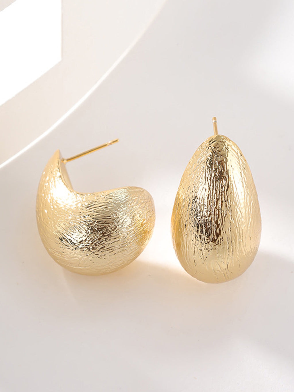 C-Shape Earrings — Svelte Chic