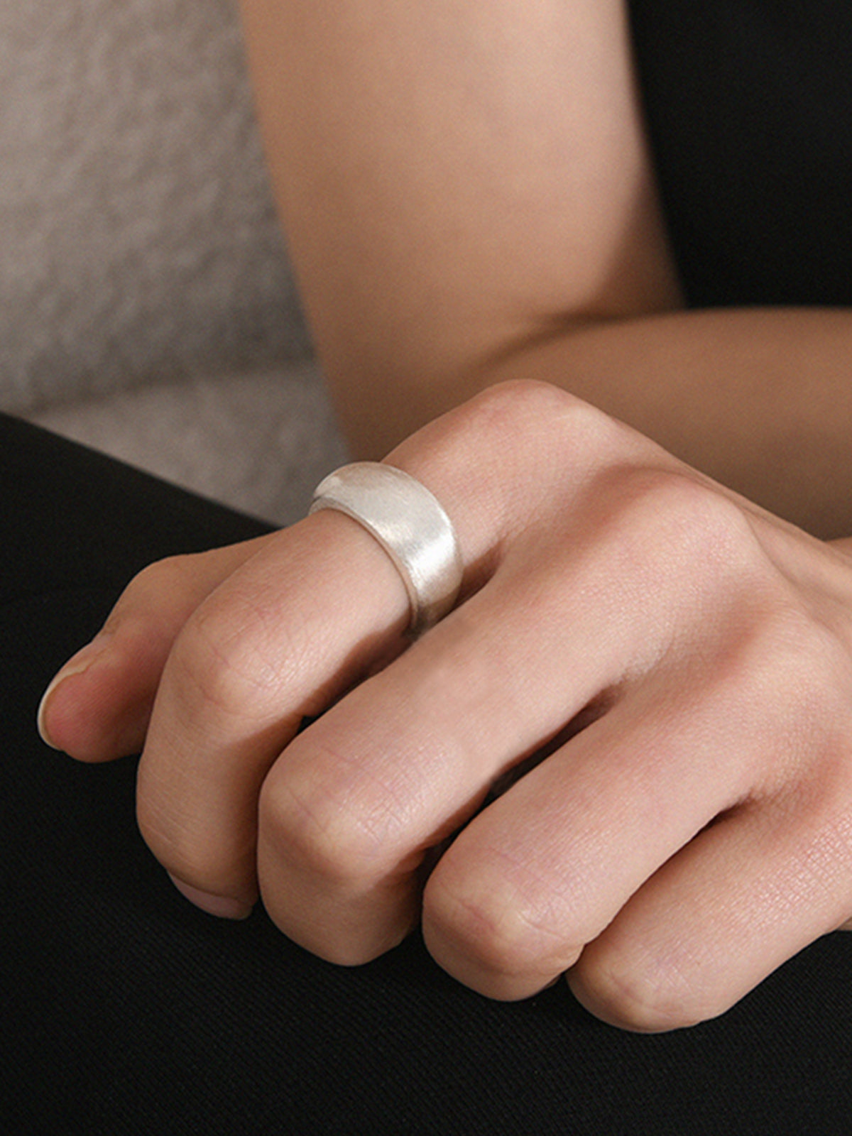 Minimalist Oval Brushed Ring in Silver — Svelte Chic