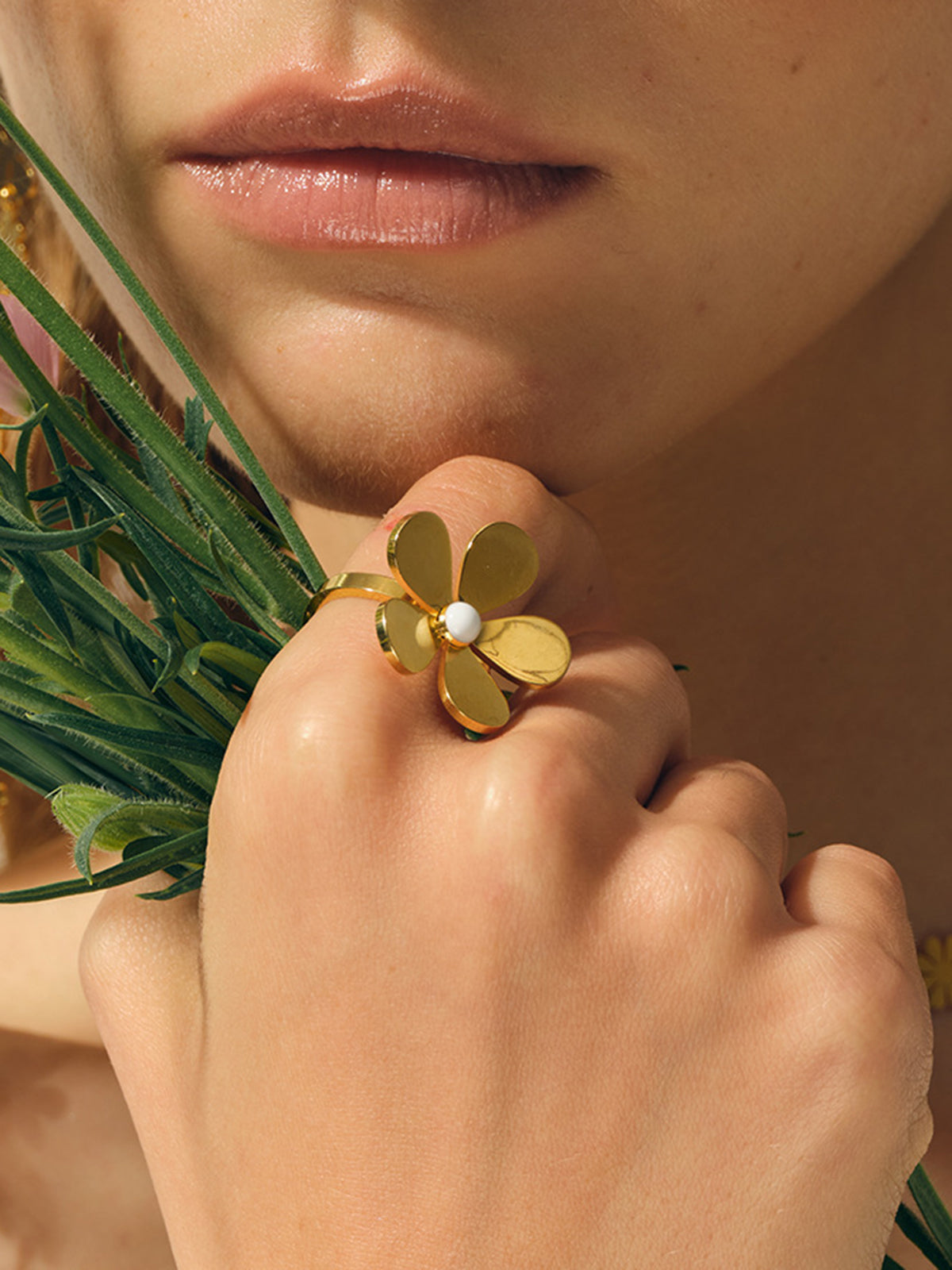 Enamel Daisy Ring — Svelte Chic