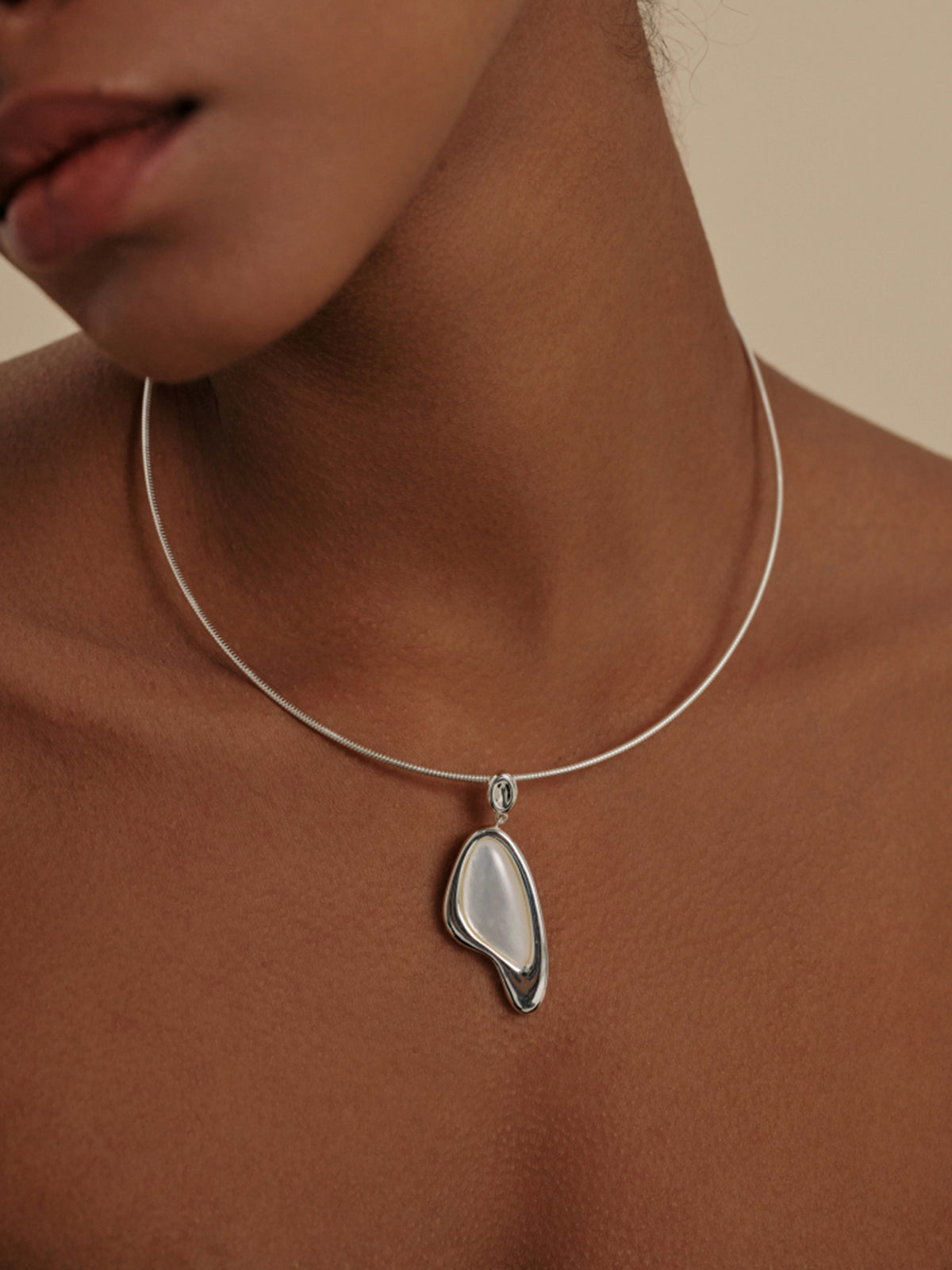 Luminous Pearl Pendant Necklace — Svelte Chic