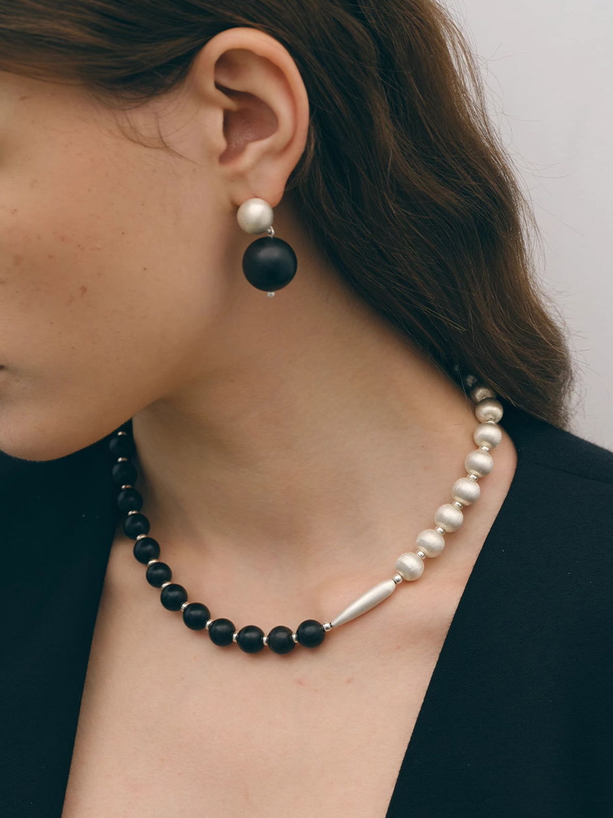 Two-Tone Sandalwood Necklace — Svelte Chic