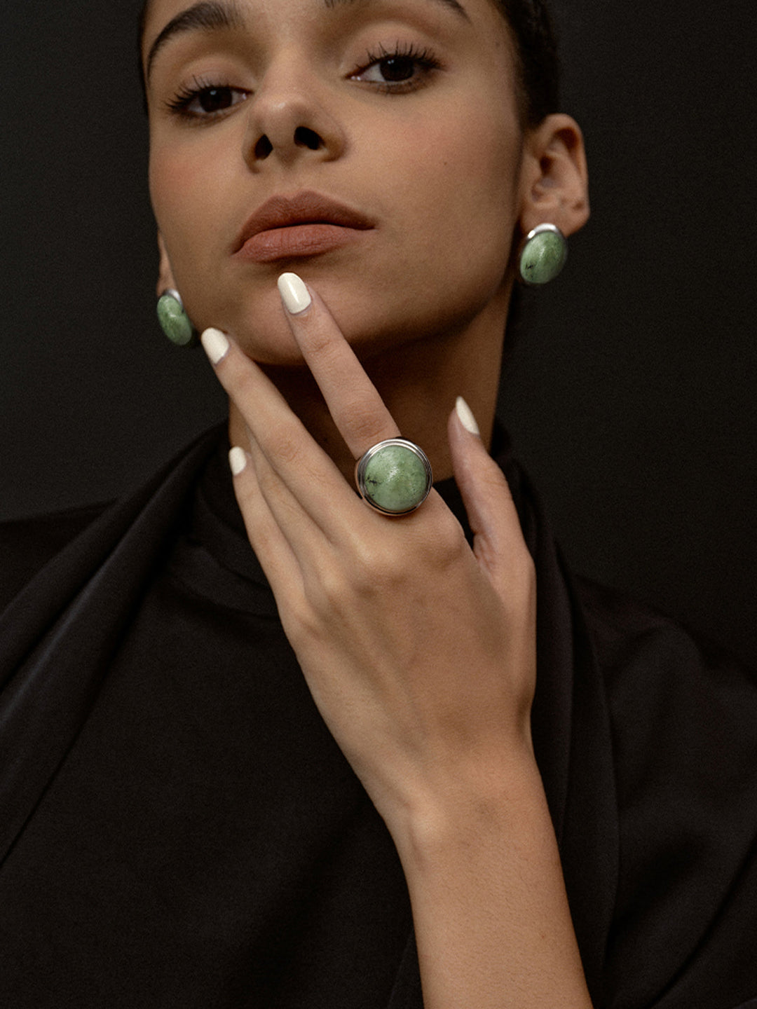 Пръстен от мъхово зелен спектролит