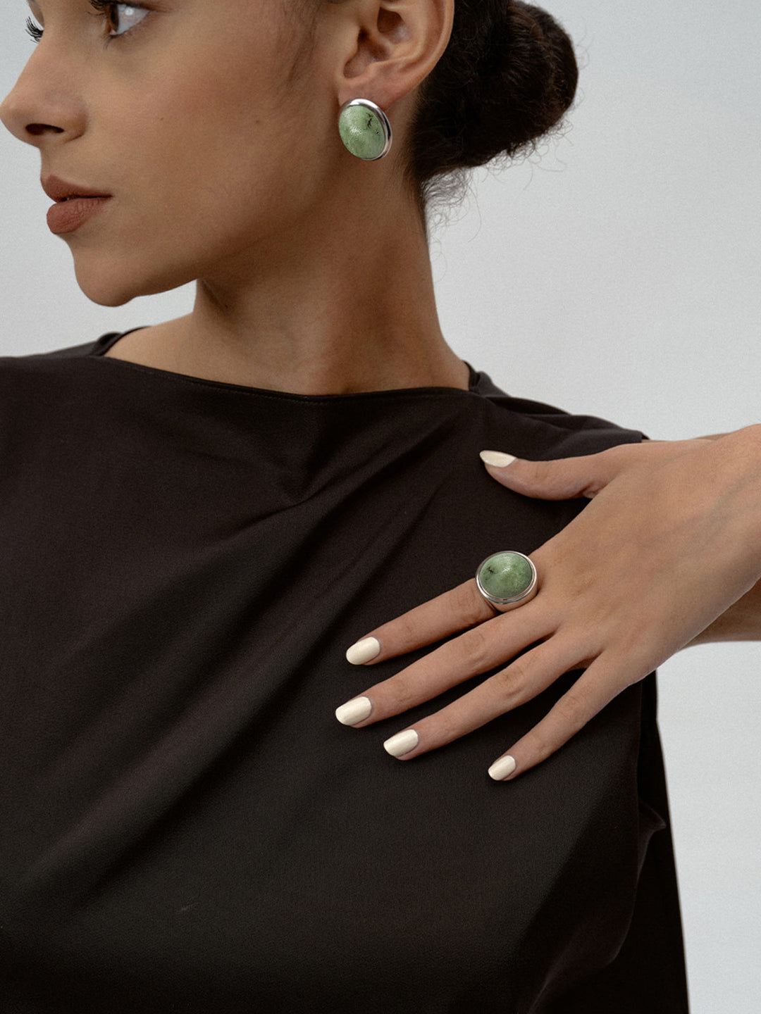 Пръстен от мъхово зелен спектролит