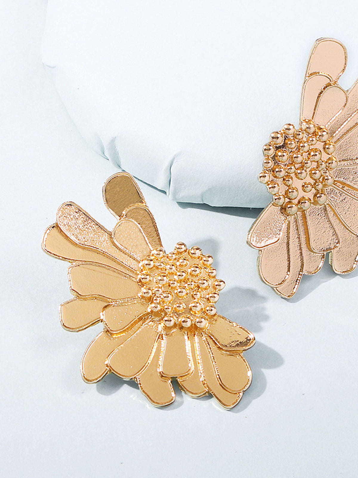 Retro Flower Earrings — Svelte Chic