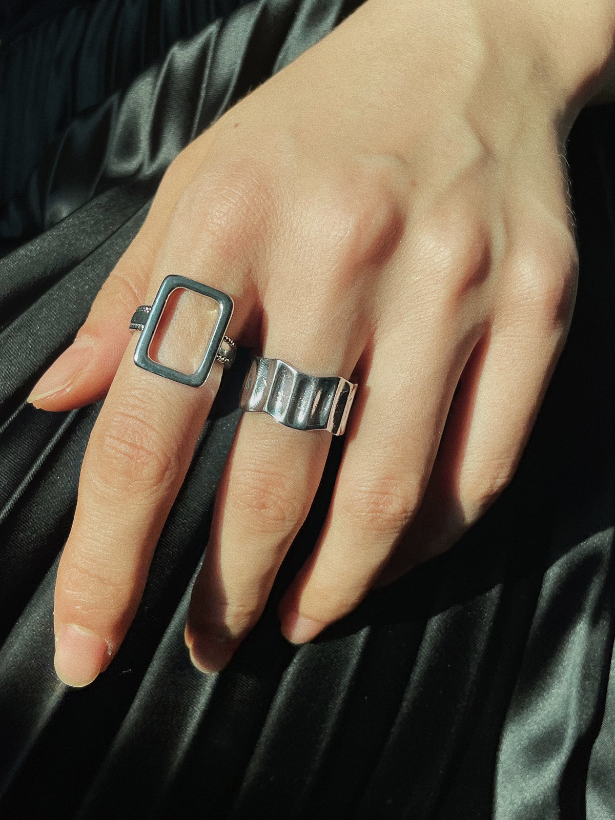 Geometric Ribbed Ring Set, 2 Pieces — Svelte Chic