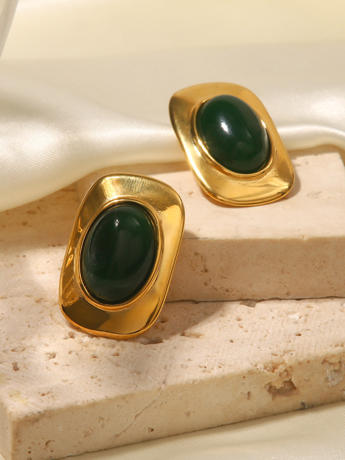 Vintage Cat's Eye Stone Earrings — Svelte Chic