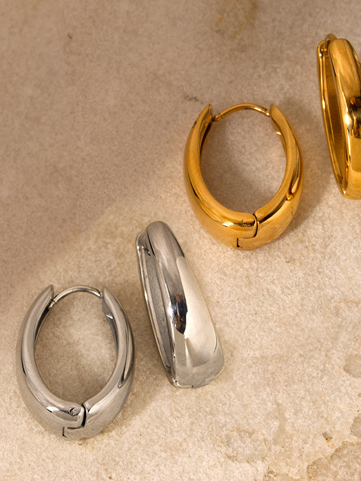 Minimalist Huggie Hoop Earrings — Svelte Chic