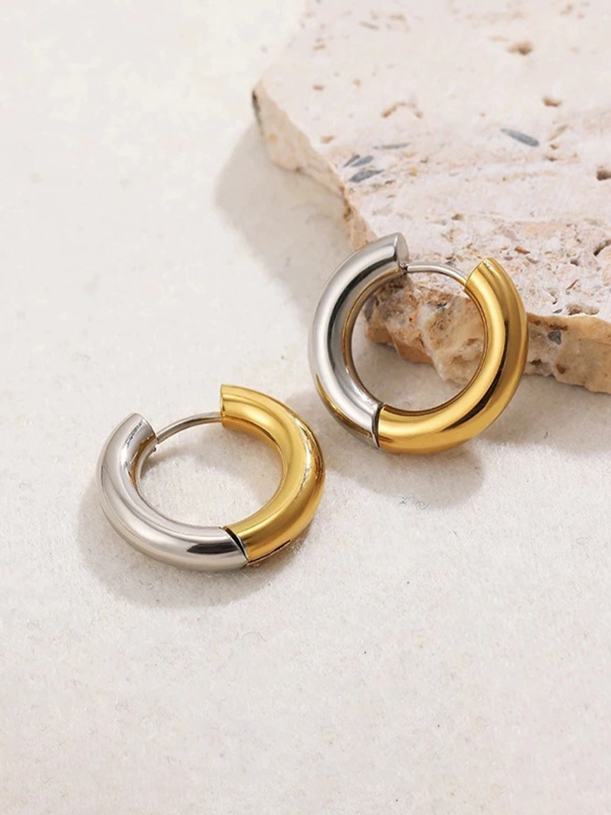 Two-Tone Spliced Hoop Earrings in Gold — Svelte Chic