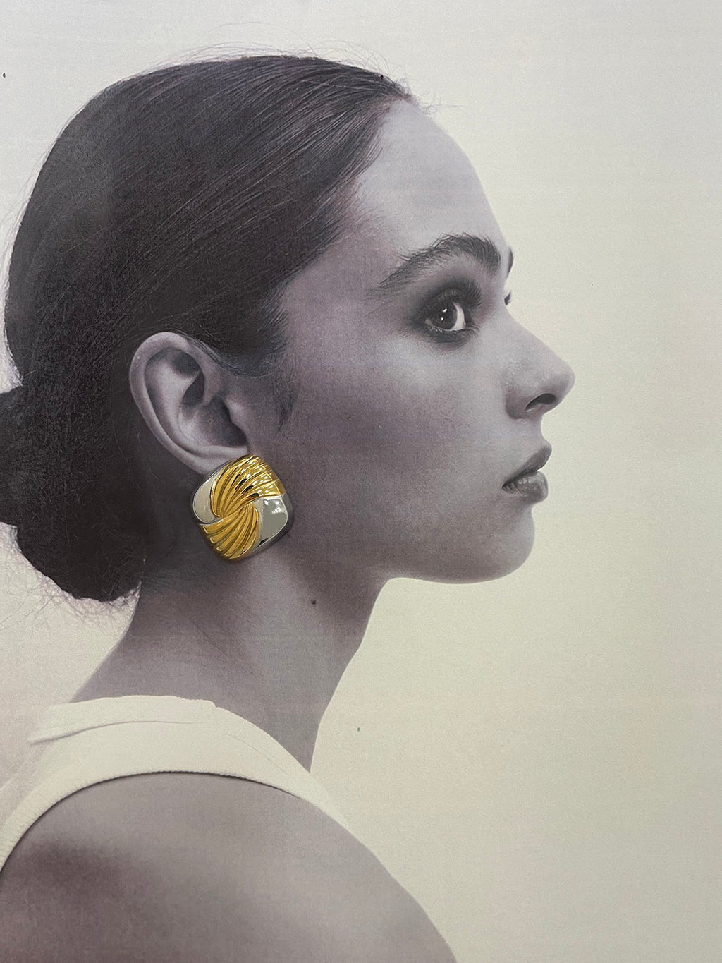 Two-Tone Ripple Square Earrings — Svelte Chic