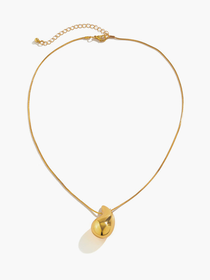 Блестящо колие със запетая 