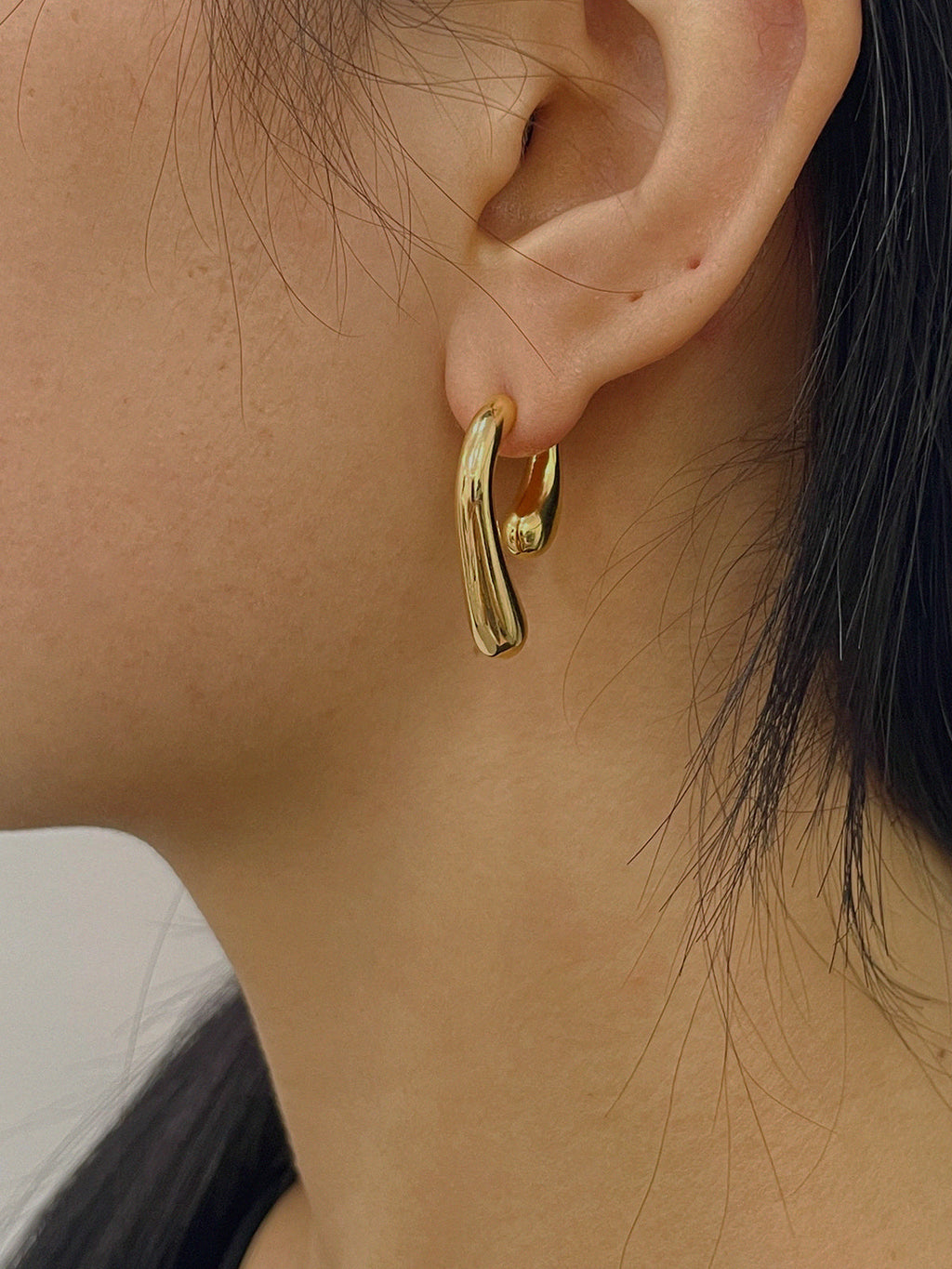 Irregular Twist Stud Earrings — Svelte Chic