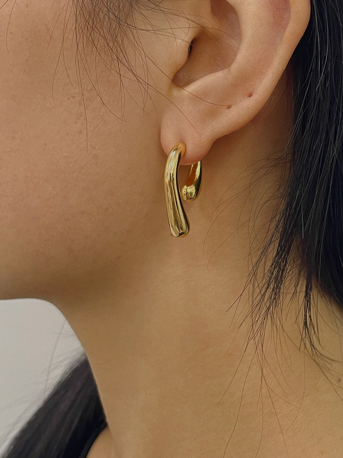 Irregular Twist Stud Earrings — Svelte Chic