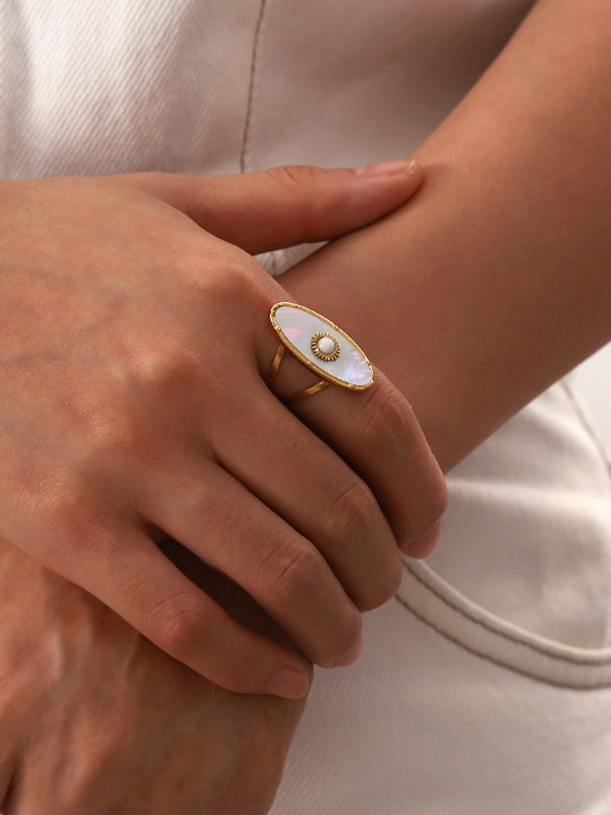 Oval Pearl Ring — Svelte Chic