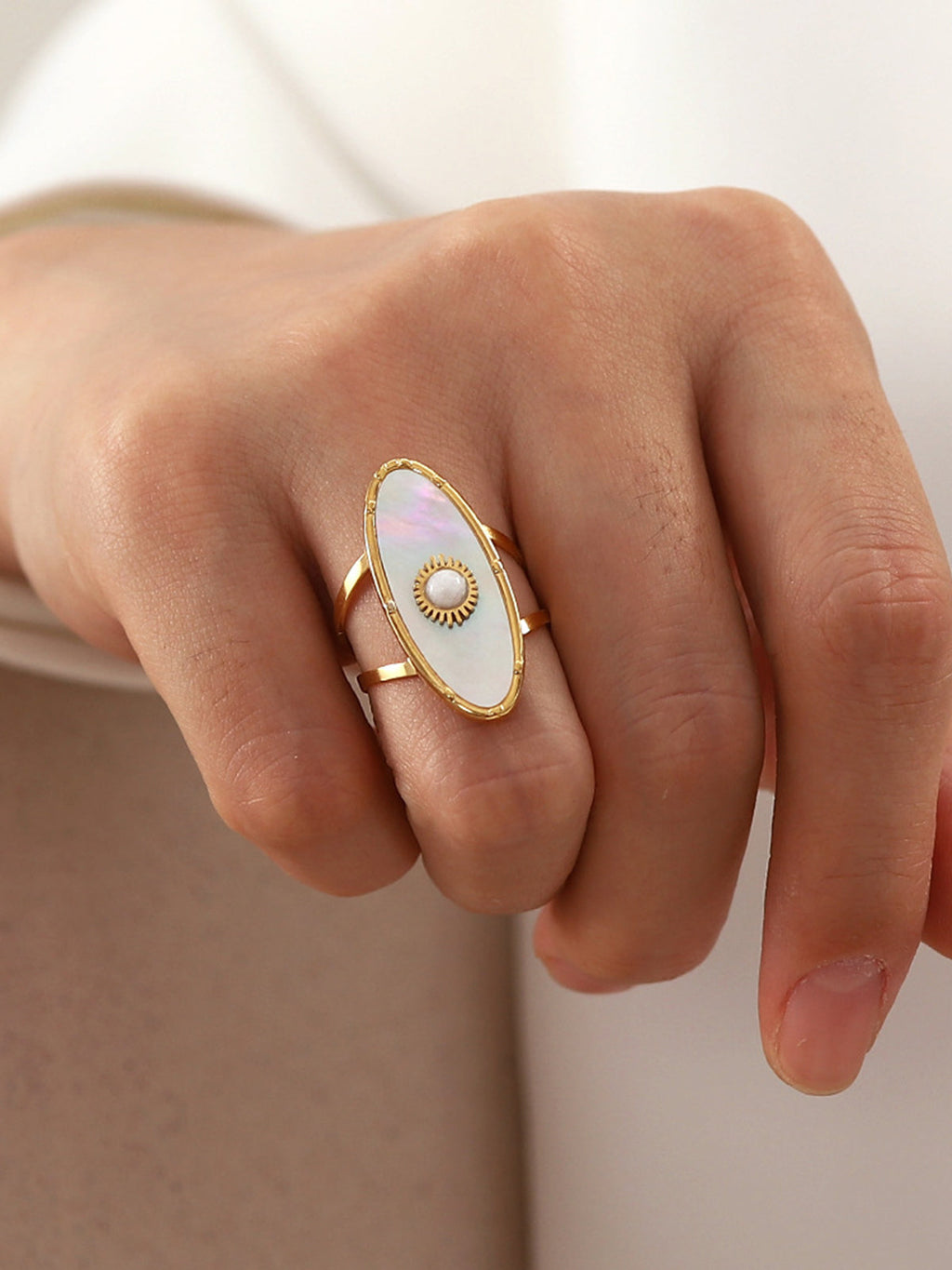 Oval Pearl Ring in Gold — Svelte Chic
