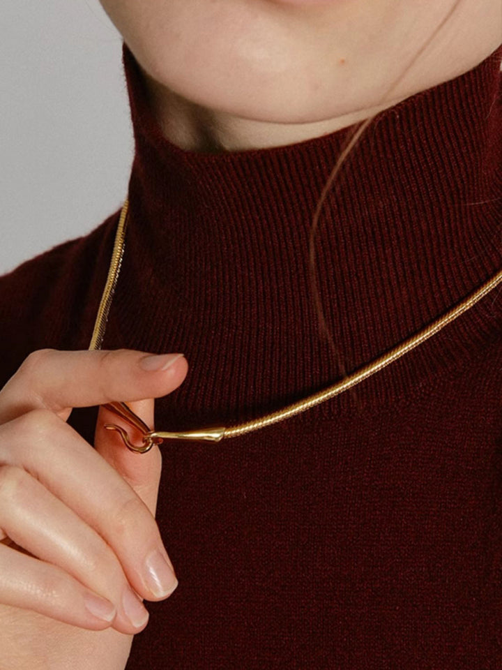 Златна колие със змийска верижка 