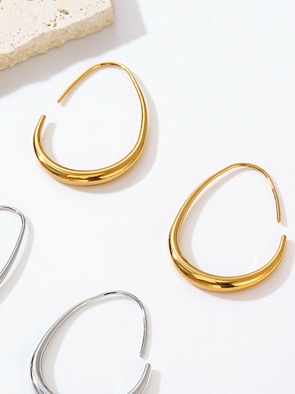 Fluid Hoop Earrings — Svelte Chic