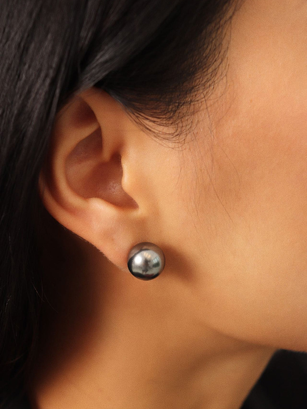 Silver Pearl Stud Earrings in Black — Svelte Chic