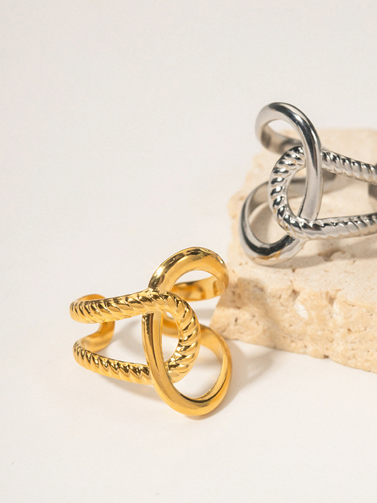 Ripple Twist Ring — Svelte Chic