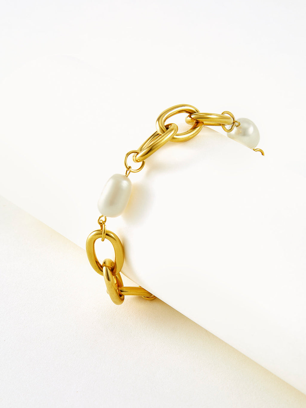 Oval Pearl Chain Bracelet — Svelte Chic