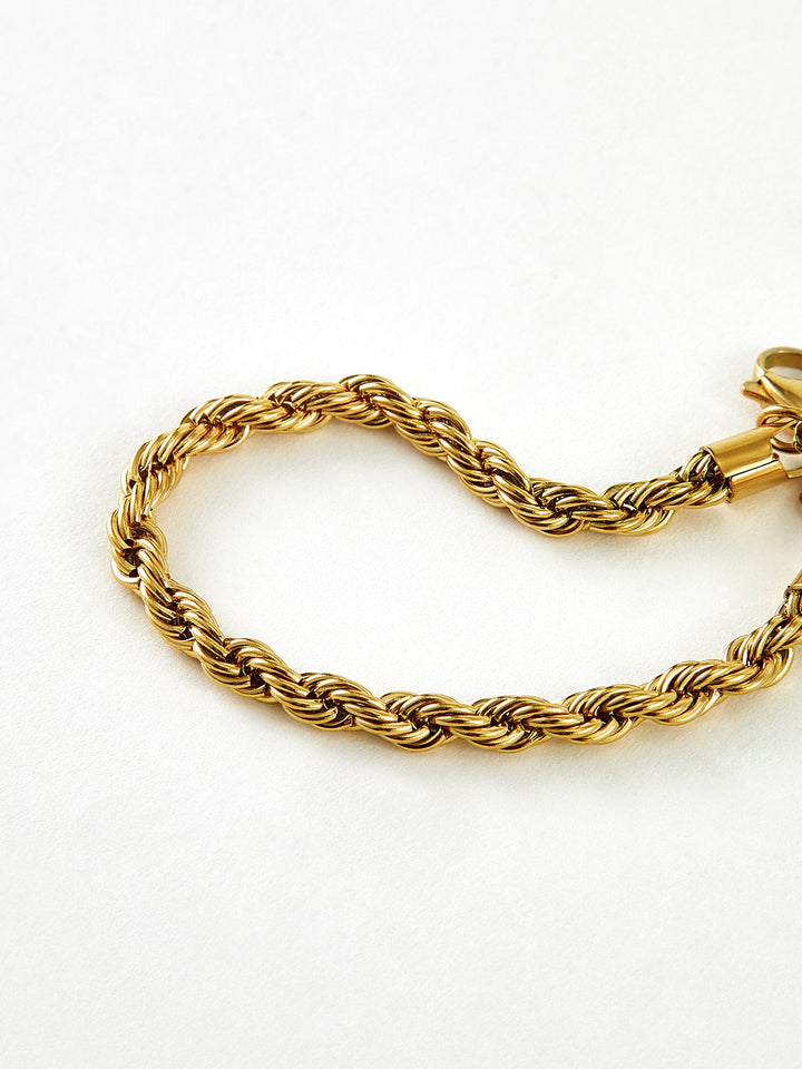 Минималистична гривна с усукани краища 