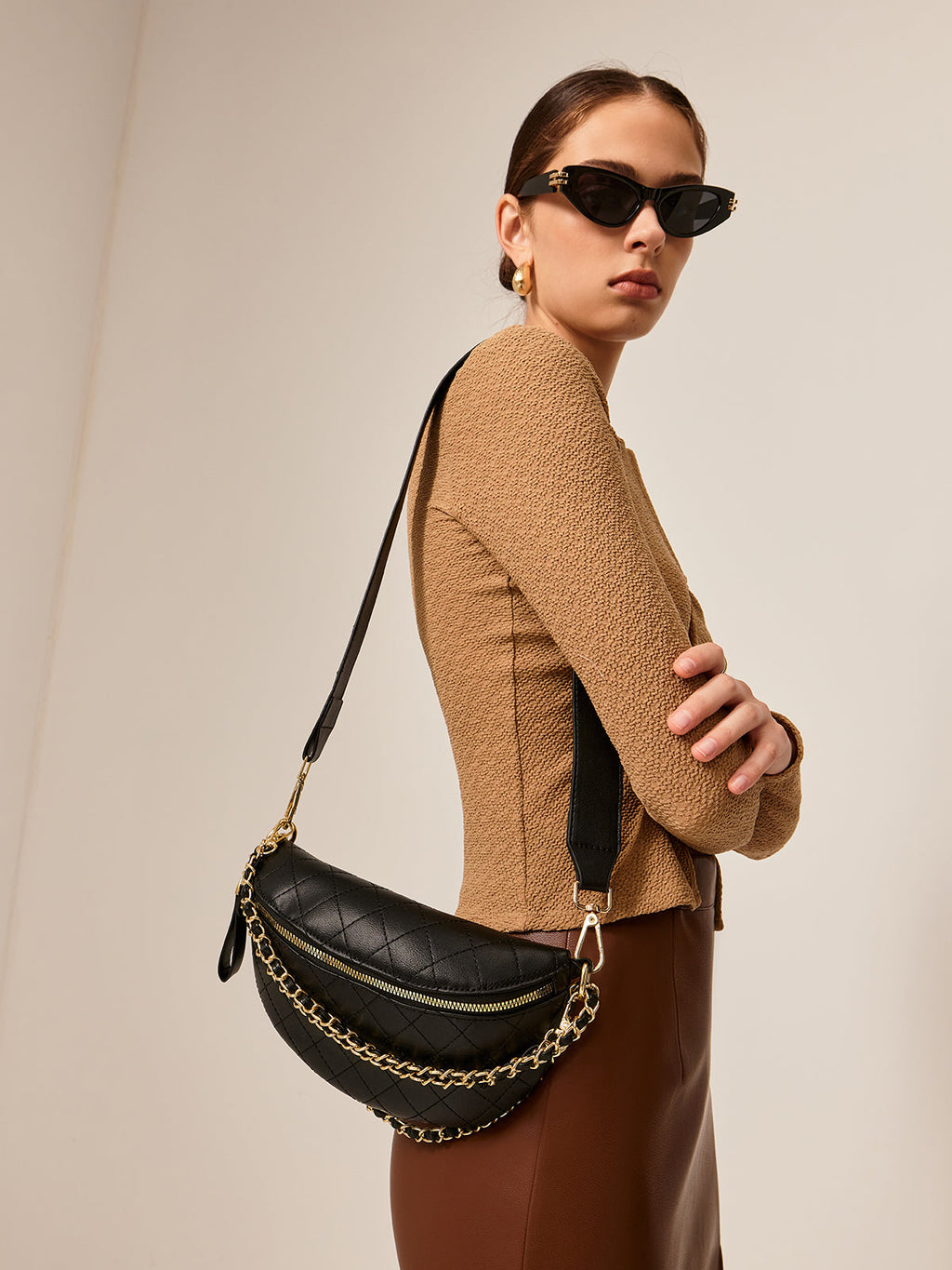 Chain Detail Zip Shoulder Bag — Svelte Chic