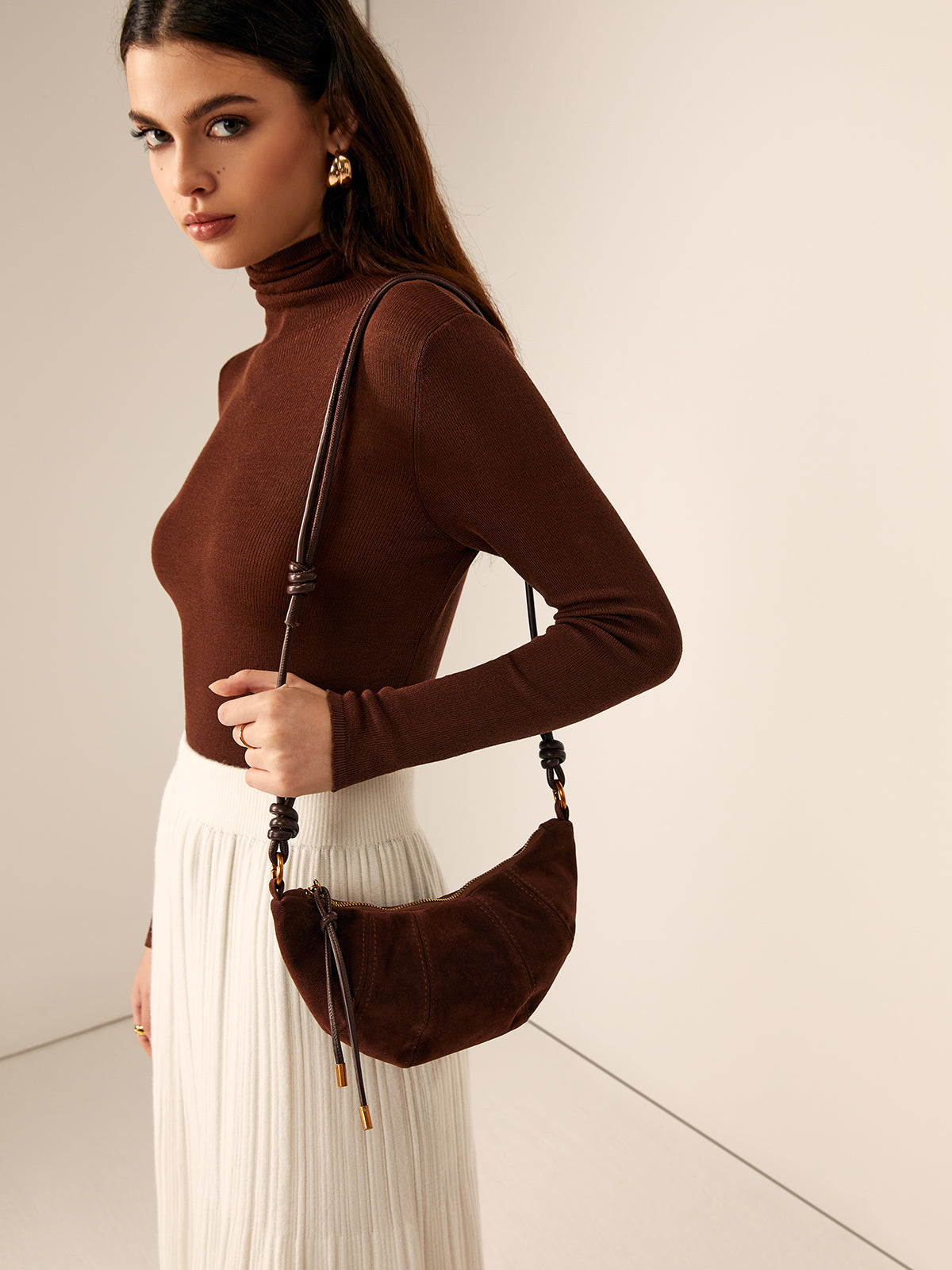 Minimalist Croissant Crossbody Bag — Svelte Chic