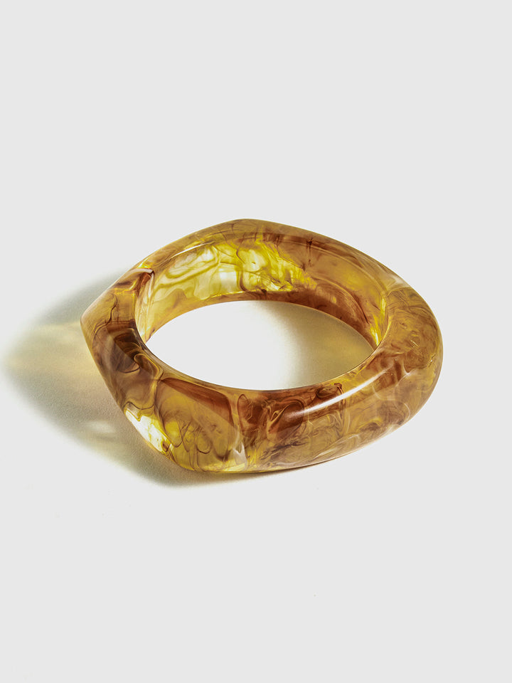 Акрилна гривна с неправилен широк ръб 