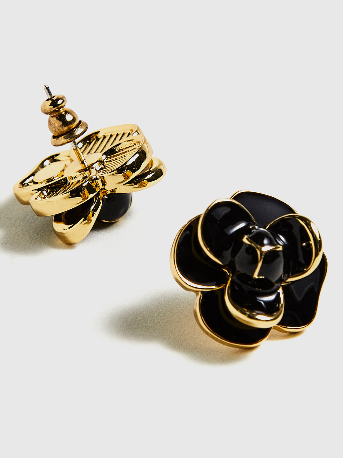 Vintage Camellia Stud Earrings — Svelte Chic