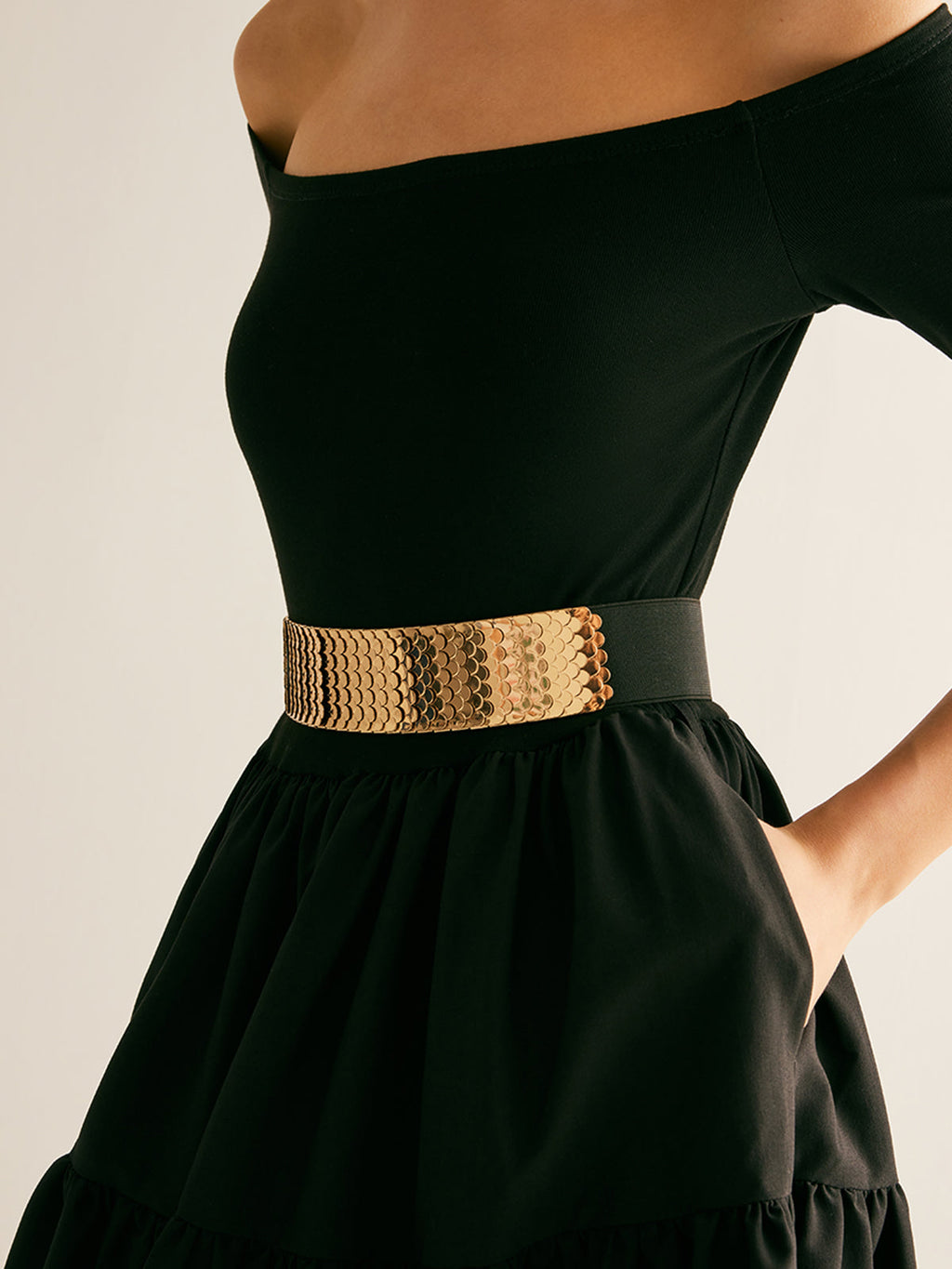 Elastic Fish Scale Belt in Gold — Svelte Chic