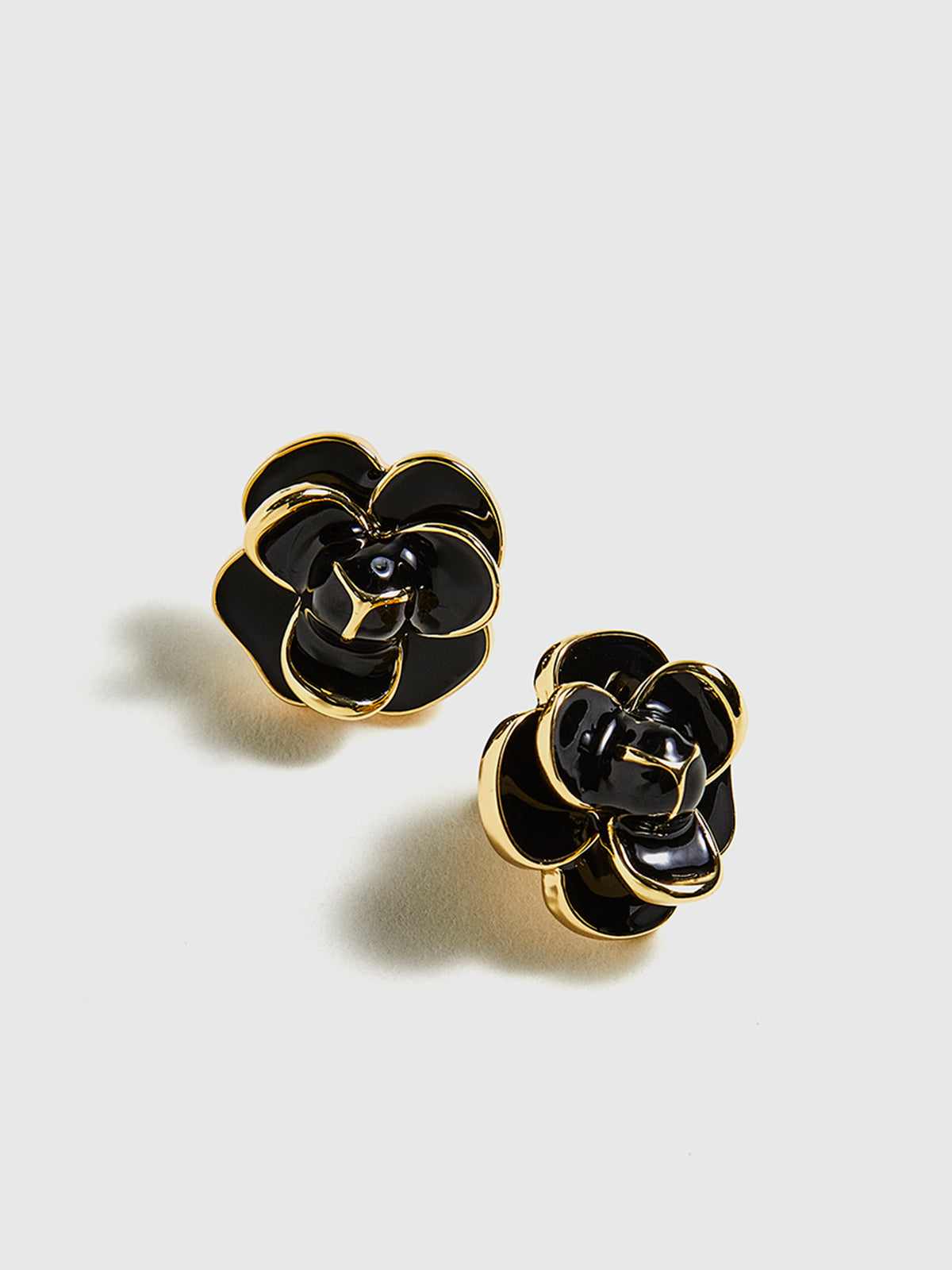 Vintage Camellia Stud Earrings — Svelte Chic