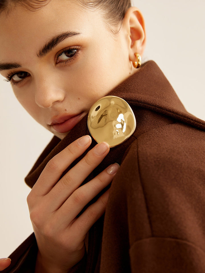 Минималистична флуидна неправилна брошка 