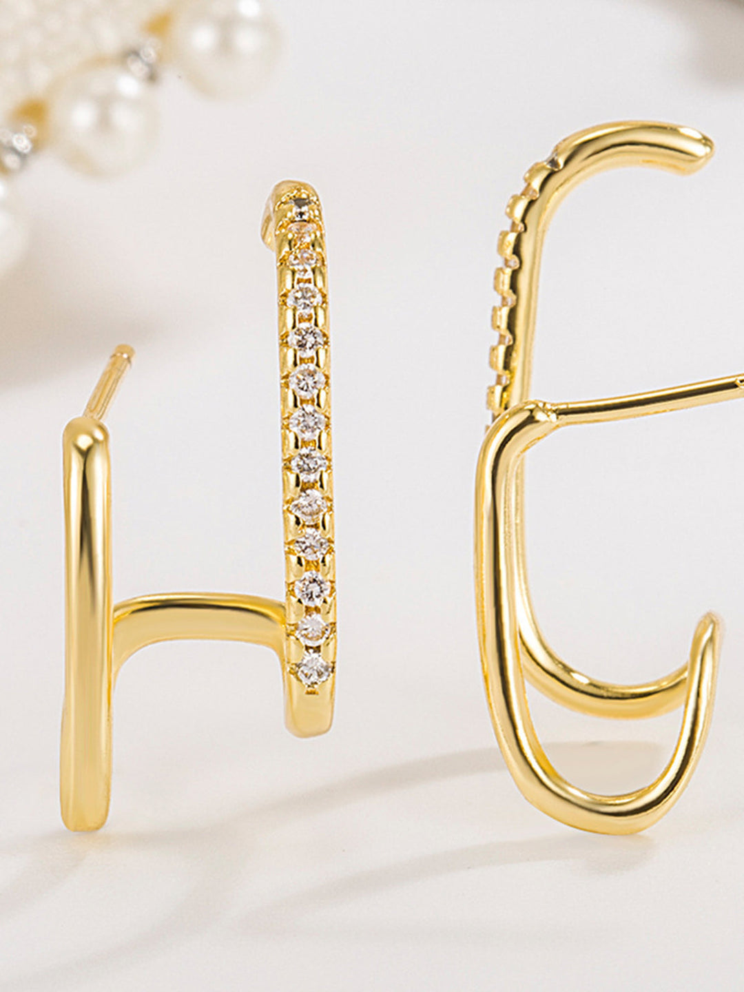 Геометрична циркониева клечка за ухо 