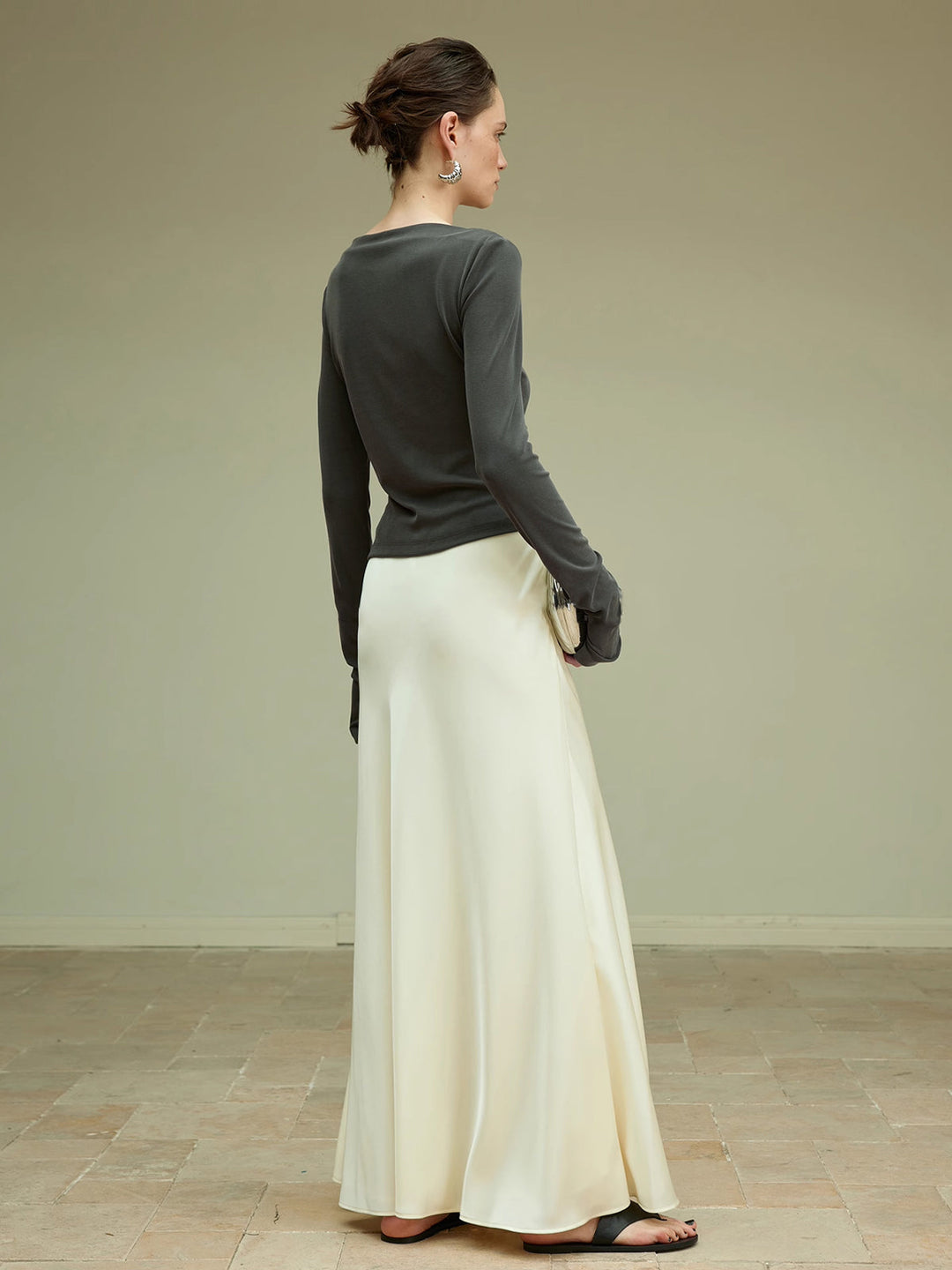 Асиметрична тънка блуза от джърси 