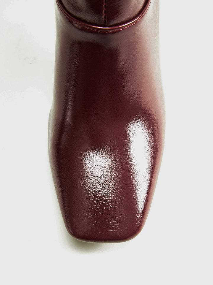 Ботуши над коляното с висок ток и квадратен връх 