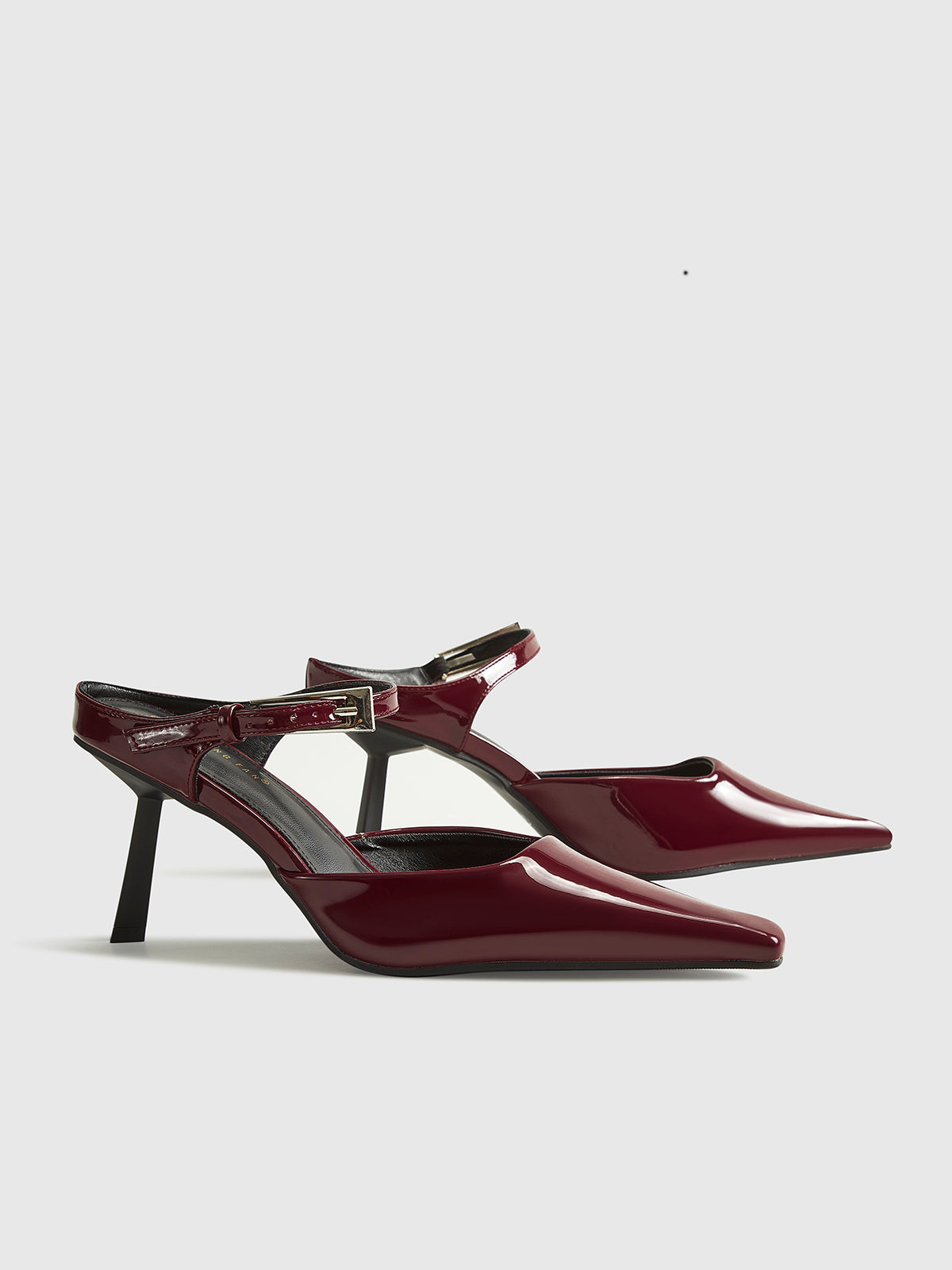 Pointed Toe Slingback Heels — Svelte Chic
