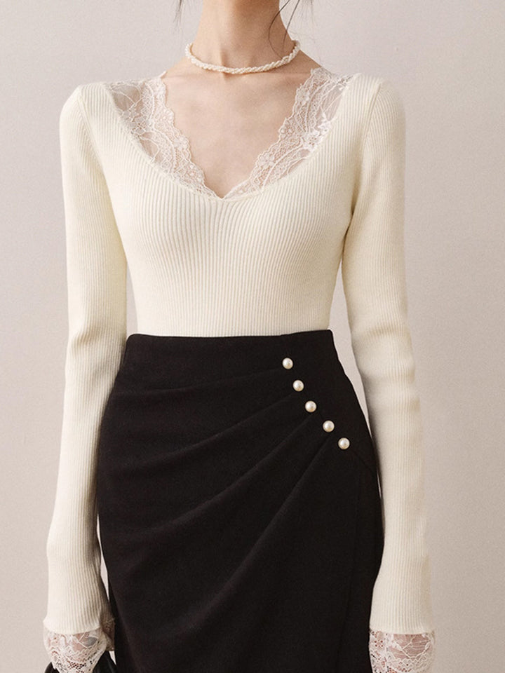 Стилна плетена блуза с дантелени шевове 