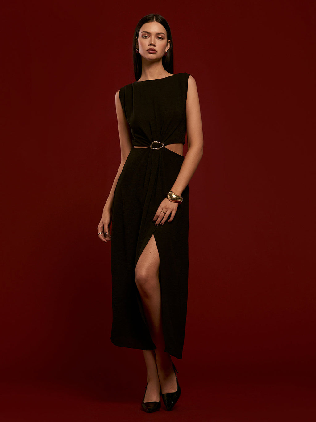 Metal Ring Cutout Pleated Maxi Dress in Black — Svelte Chic
