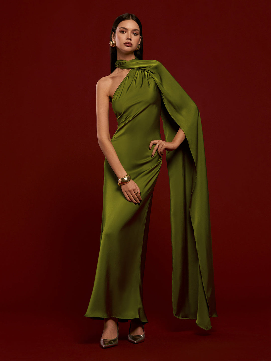 Asimetrik Sırt Dekolteli Saten Abiye Elbise