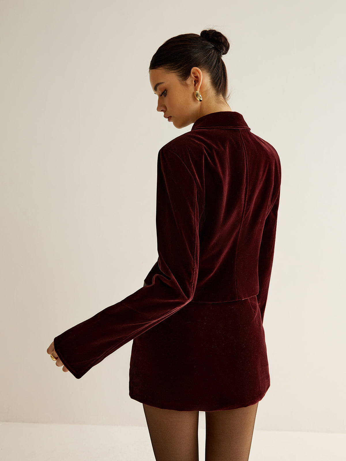 Velvet Cropped Blazer — Svelte Chic