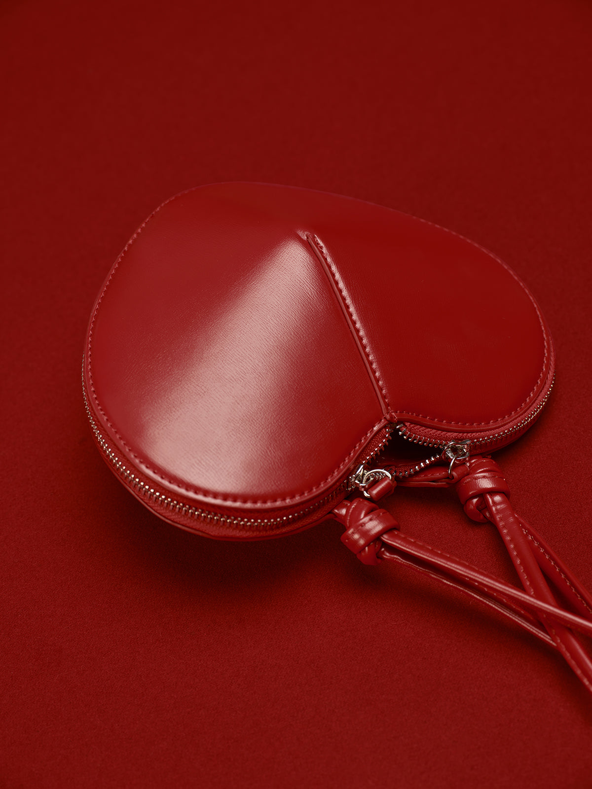 Heart Detail Shoulder Bag — Svelte Chic
