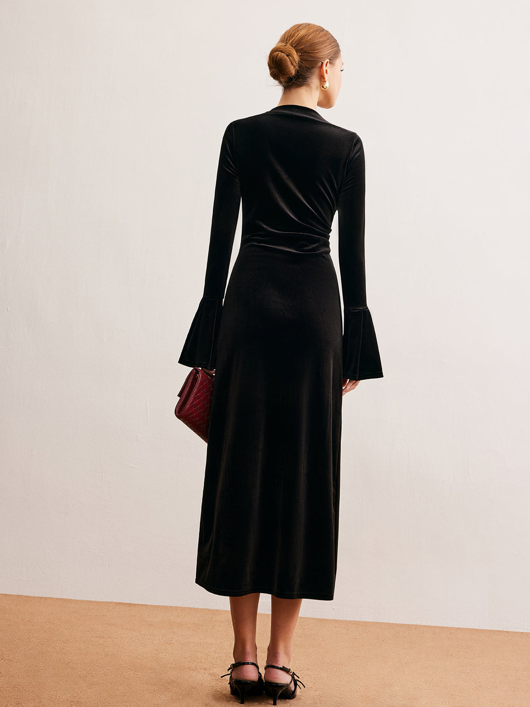 Volanlı Manşetli Kadife Abiye Uzun Elbise