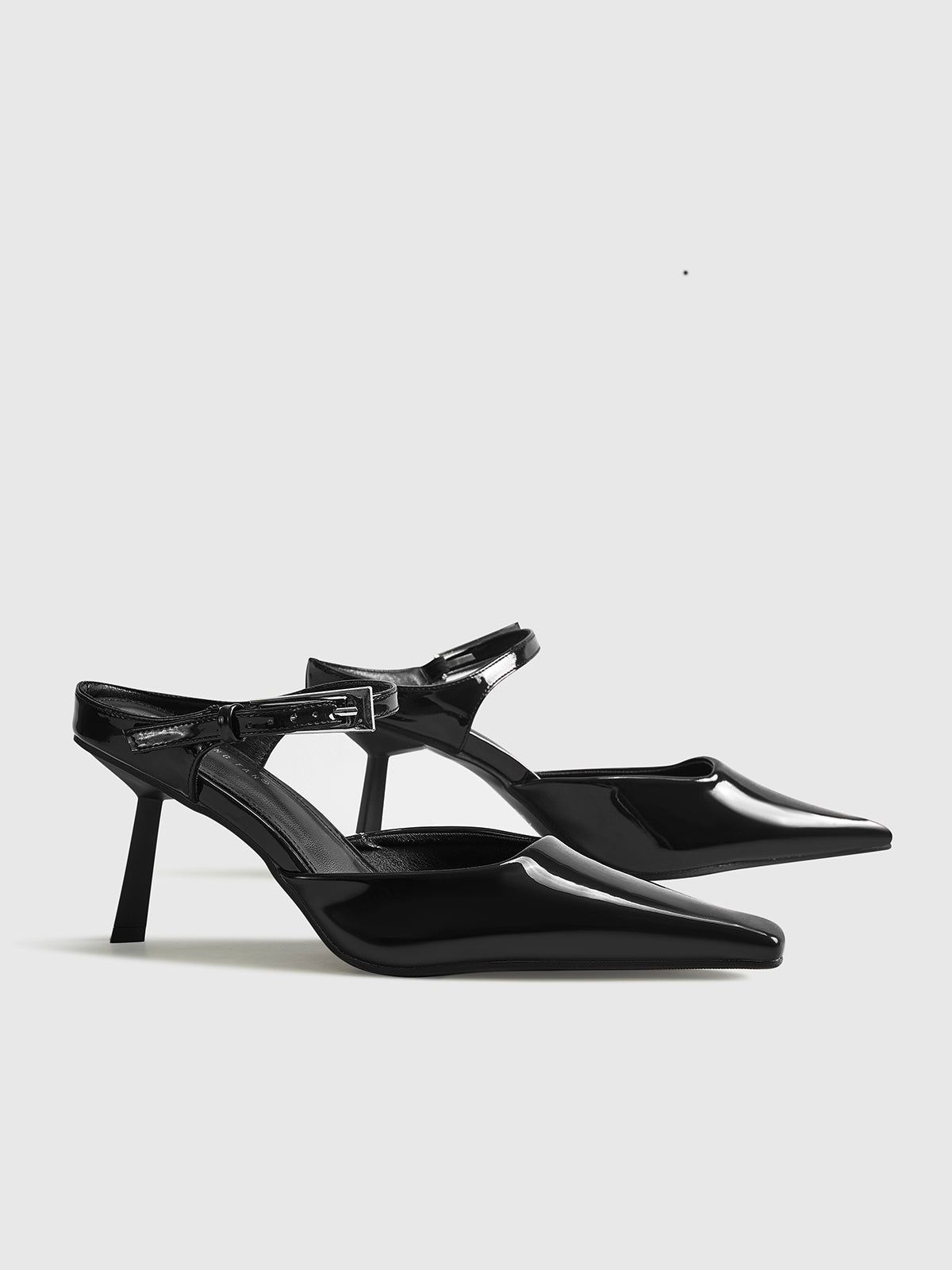 Slim Pointed Toe Slingback Heels in Black — Svelte Chic