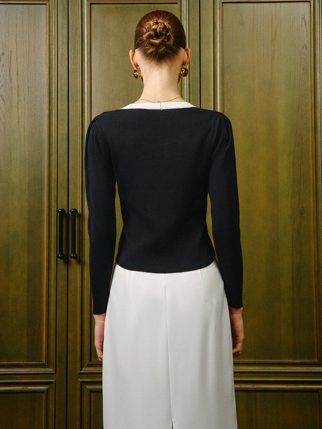 Стилен плетен топ с 3D флорален принт и стилни контрастни шевове