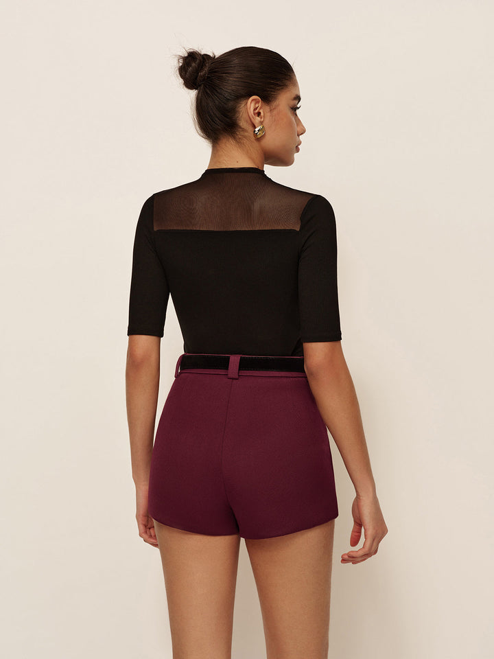 Şık Şeffaf Omuzlu Dar Kesim Kısa Kollu Tişört