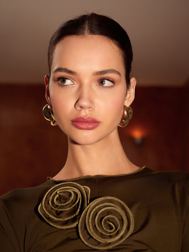 Şık Düğümlü Altın Kulak Kafesi