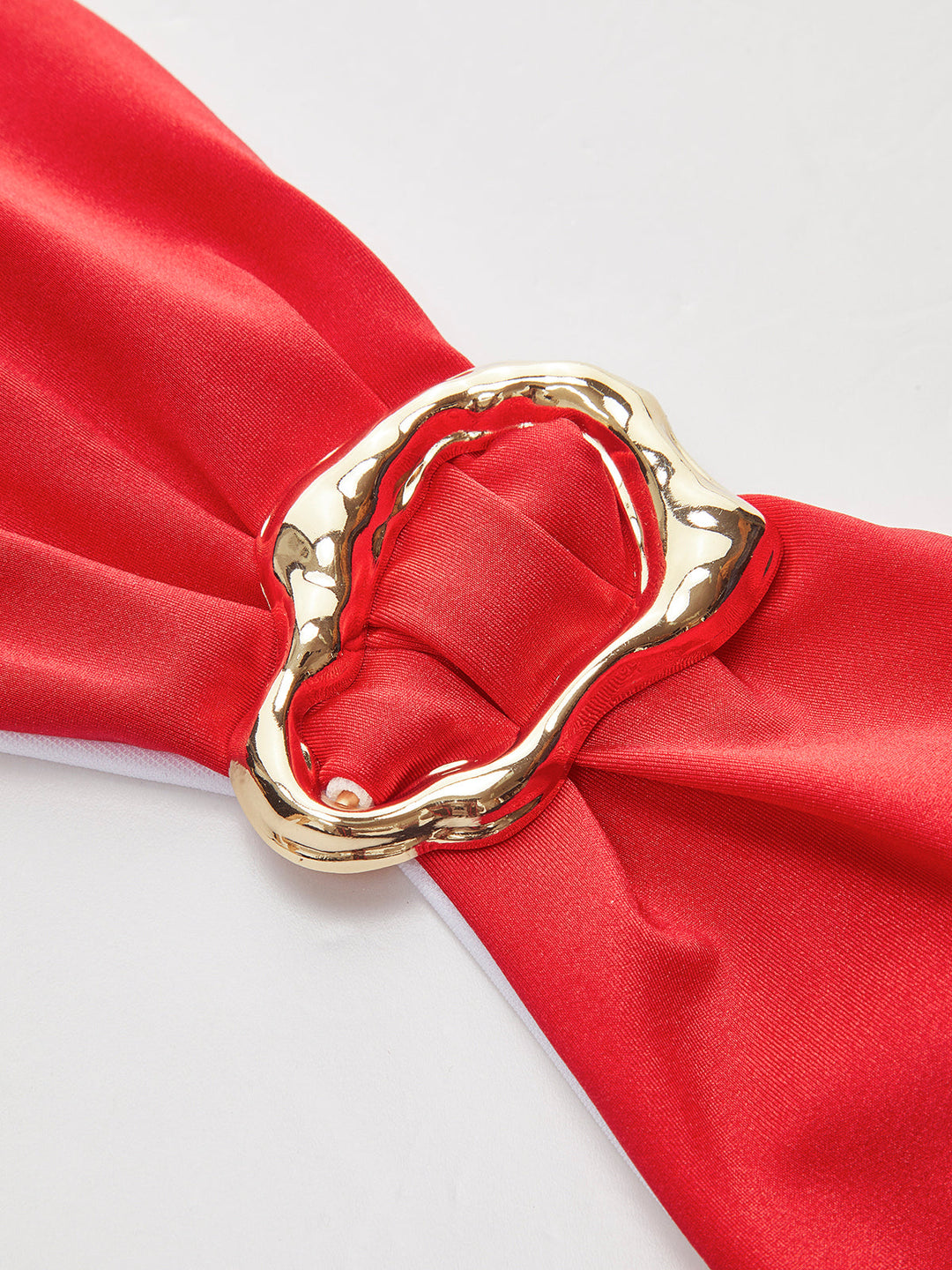 Стилен метален аксесоар с панделка и бикини тип бандо