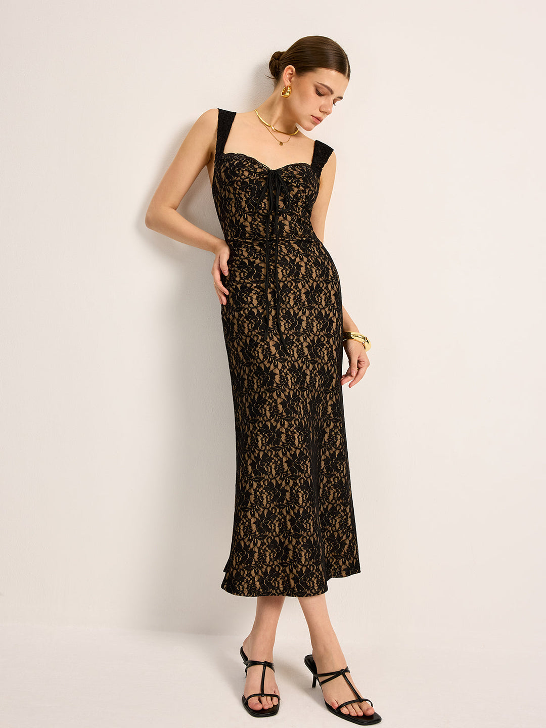 Şık Dantel Bağlamalı Askısız Abiye Elbise