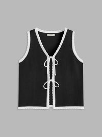 Şık Çizgili Bağlamalı Yelek ile Rahat Tarz